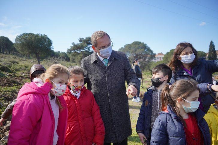 Ayvalık’ta 300 fidan toprakla buluşturuldu G4