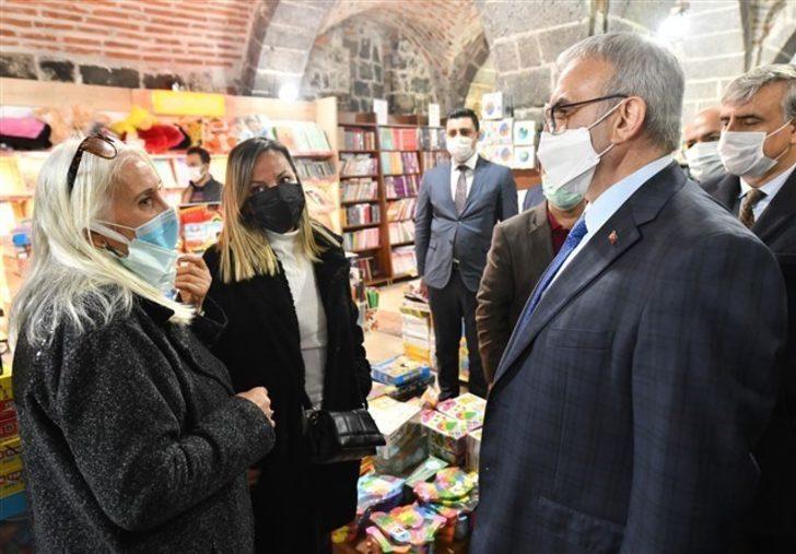 Vali Karaloğlu, tarihi Hasan Paşa Hanı esnafıyla kahvaltıda bir araya geldi G2