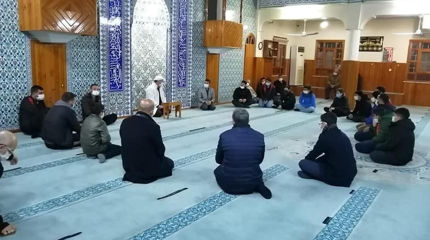 Gençlerin sabah namazı buluşması