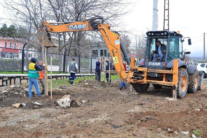 Diyarbakır Büyükşehir Belediyesi, ilçelerde 664 ağaç dikti G3