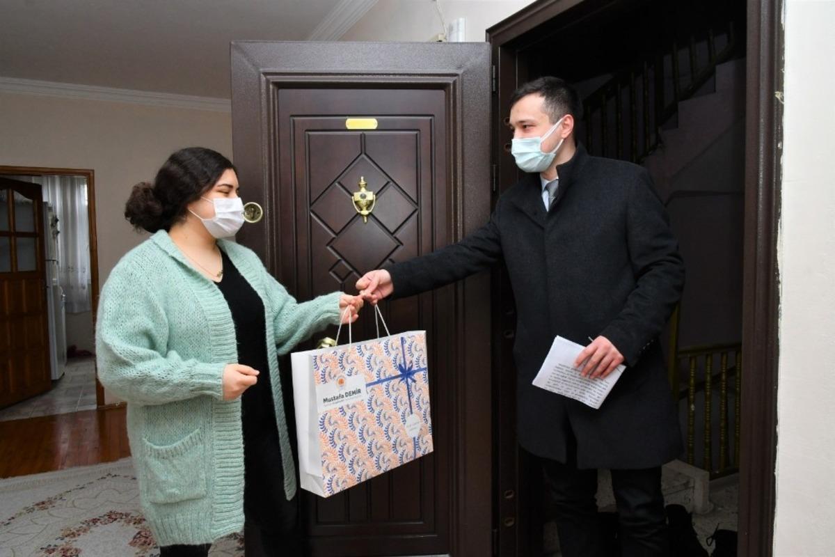 Başkan Demir&rsquo;den başarılı &ouml;ğrencilere s&uuml;rpriz