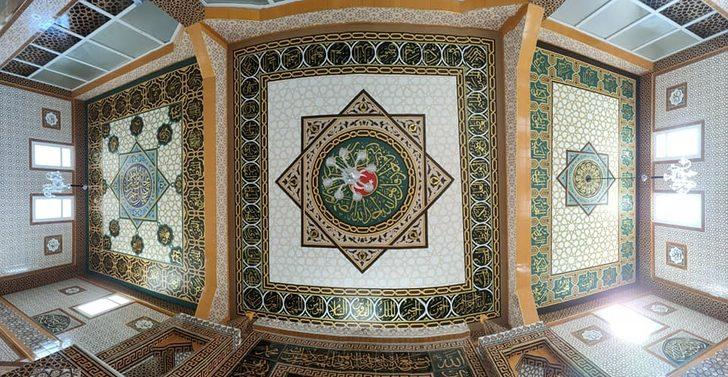 Konyalı nakkaş Ahmet Yesevi Camisini nakşediyor G3