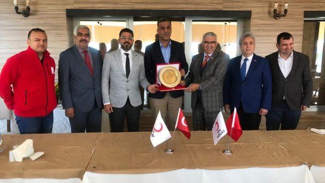 Muhtarlardan Kızılay’a destek seferberliği