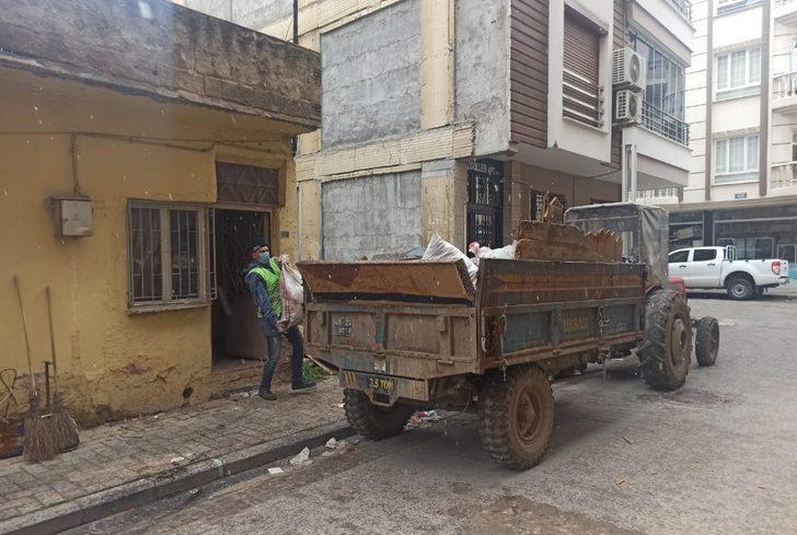 Çöp evden 4 traktör atık malzeme çıkarıldı G2