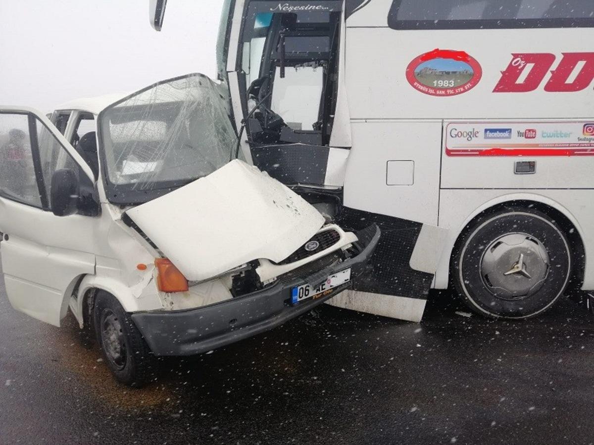 Sivrihisar&rsquo;da trafik kazası, 1 &ouml;l&uuml;