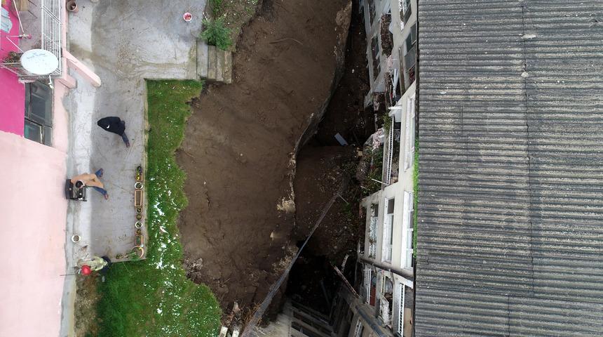 Bursa'da heyelan: 7 bina boşaltıldı