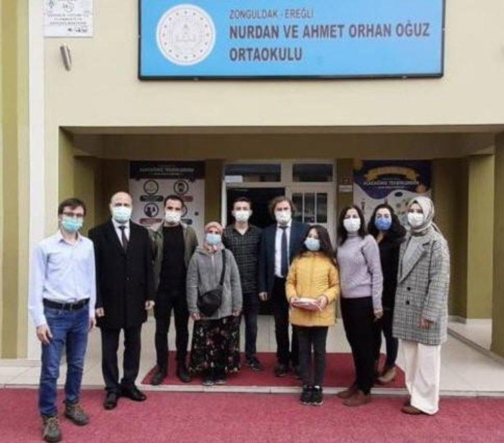 Uzaktan eğitime katılamayan öğrencilere tablet yardımı G3