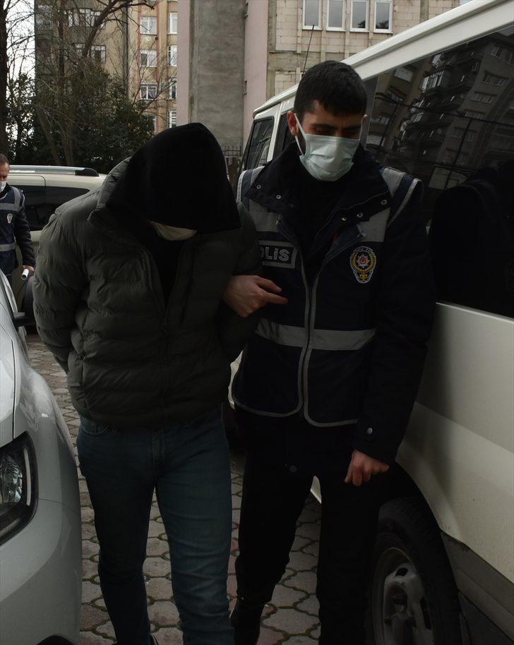 GÜNCELLEME - Samsun'da bir kişinin öldürüldüğü silahlı saldırıya ilişkin 5 zanlıya adli kontrol G1