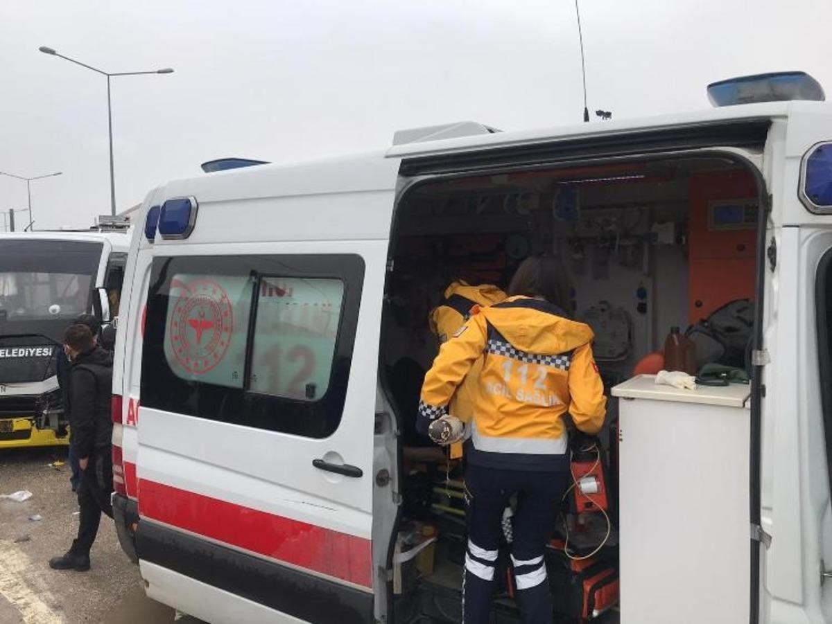 Bursa&rsquo;daki kazada &Ccedil;anakkale Orman B&ouml;lge M&uuml;d&uuml;r&uuml;&rsquo;n&uuml;n annesi ve kayınvalidesi hayatını kaybetti