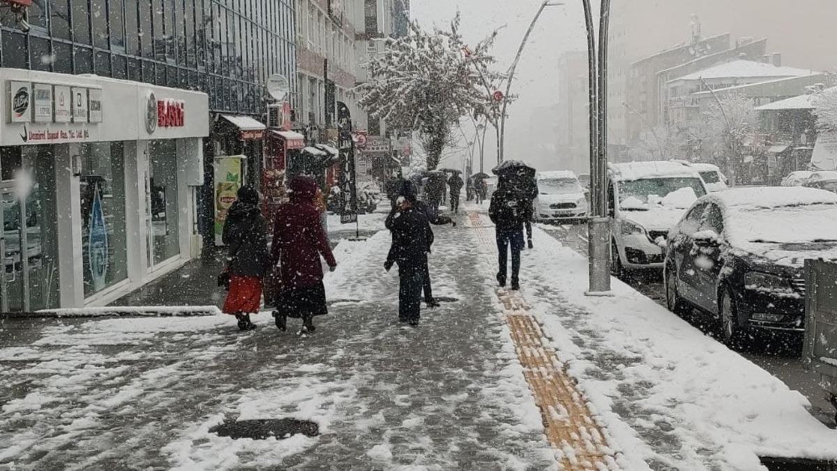 Muş&rsquo;ta 88 k&ouml;y yolu ulaşıma kapandı