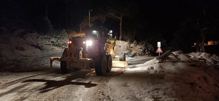 Aydın Büyükşehir Belediyesi yolları açık tutmak için gece mesaisi yaptı G2