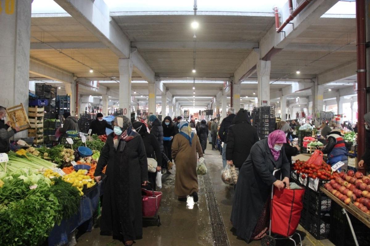 Pazarlarda d&uuml;şen fiyatlar ilgiyi arttırdı