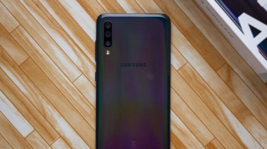 Galaxy A70s'e video arka plan özelliği geliyor