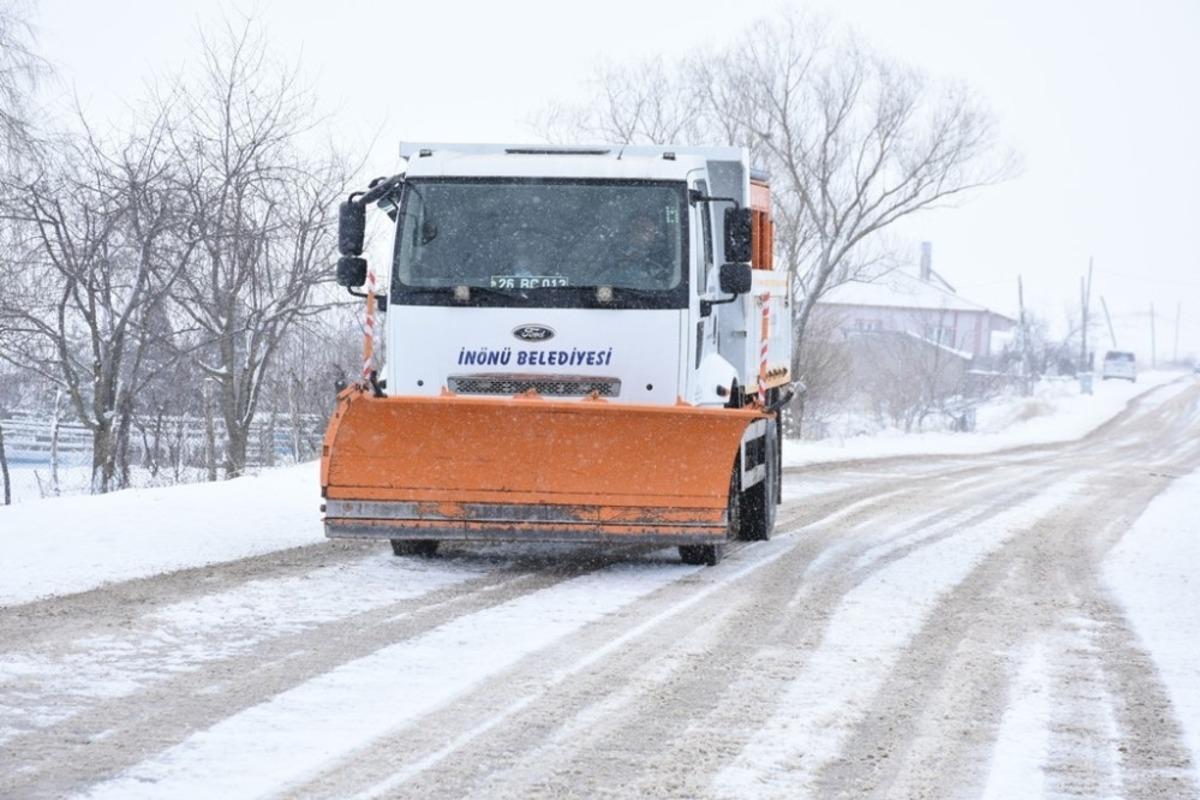 İn&ouml;n&uuml;&rsquo;de tuzlama &ccedil;alışmaları devam ediyor