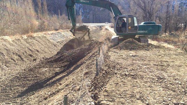 Erzurum ilçelerinde dere tanzimi ve sedde yapım çalışmaları devam ediyor