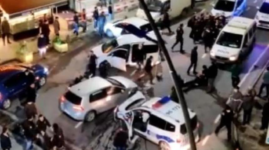 Polis çevirmesinden kaçarken, başka polis otosuna çarptılar