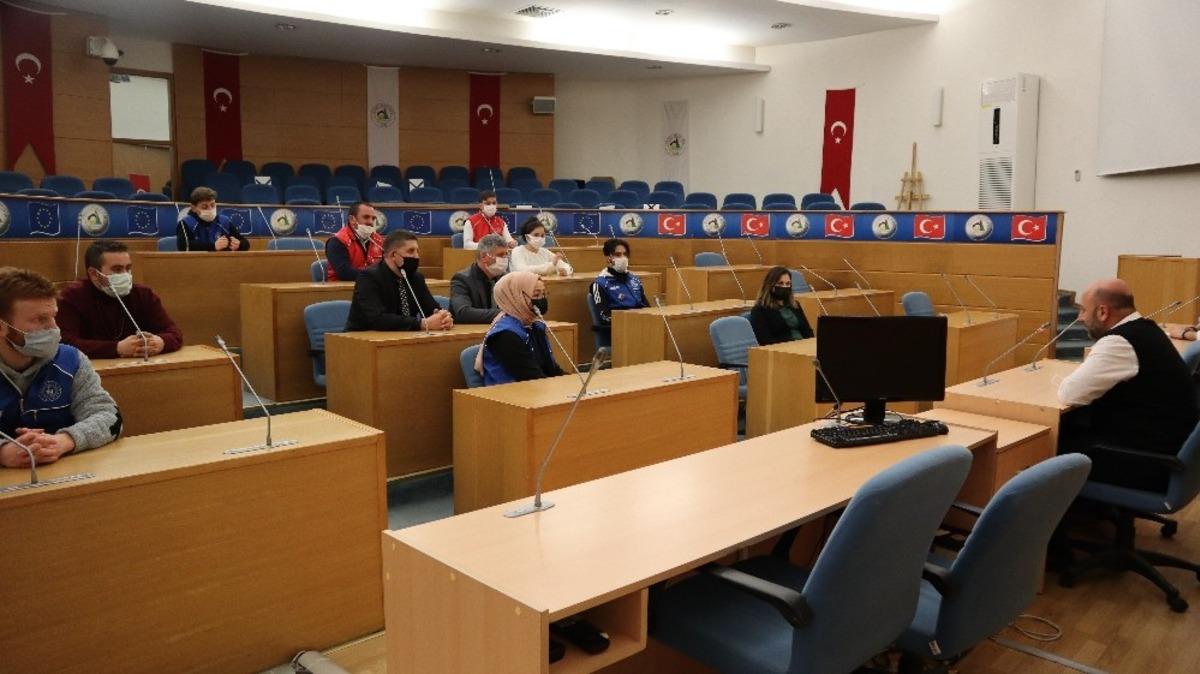 Başkan Yardımcısı Tuncer, gen&ccedil;lerle s&ouml;yleşi yaptı