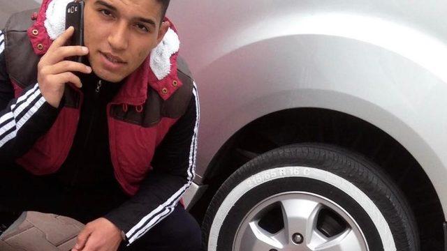 Otobüsten indirildikten sonra trafik kazasında ölen genç toprağa verildi