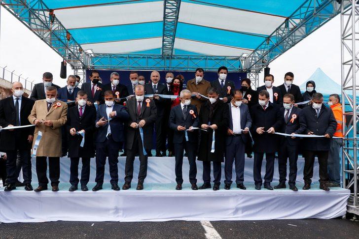 Ulaştırma ve Altyapı Bakanı Karaismailoğlu, Şanlıurfa'da köprülü kavşak açılışında konuştu: G3