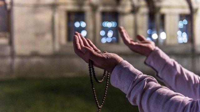 Regaip Kandili duası: Mübarek kandil gecesi okunacak dualar ve yapılacak ibadetler nelerdir? Kandilde hangi dualar okunur zikirler çekilir?