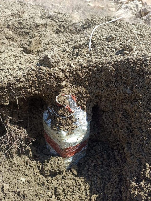 Van&rsquo;da tuzaklanmış 10 kilo C4 patlayıcı ele ge&ccedil;irildi 1