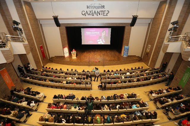 Gaziantep’te 27 Mart Dünya Tiyatro Gününde şehir tiyatrosu kuruldu