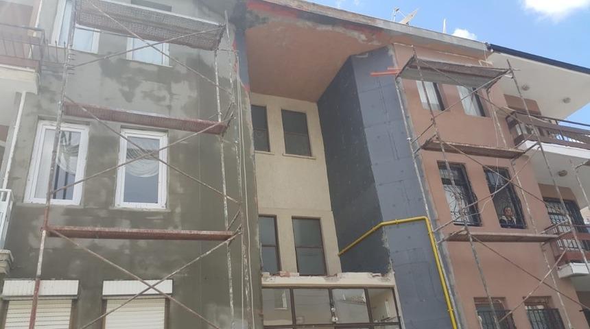 Söke’de inşaattan düşen 2 işçi yaralandı.