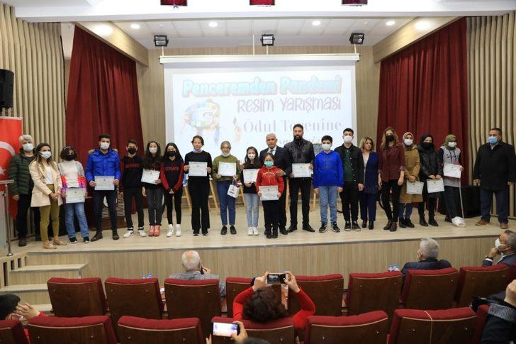 “Penceremden pandemi” yarışmasının ödülleri sahiplerini buldu G1