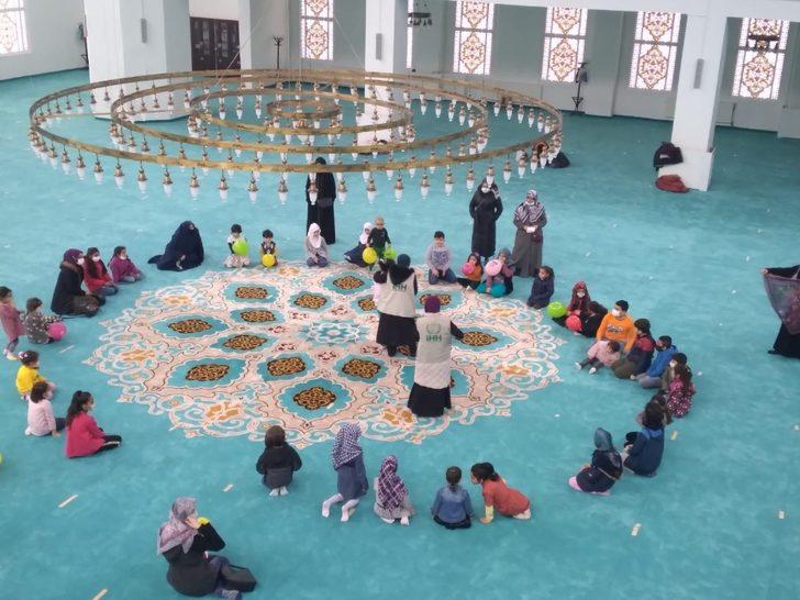 Camiler çocuklarla çiçek açtı G3