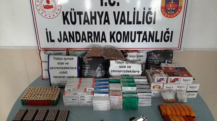 Kütahya’da kaçak mühimmat ve tütün kaçakçılığı operasyonu