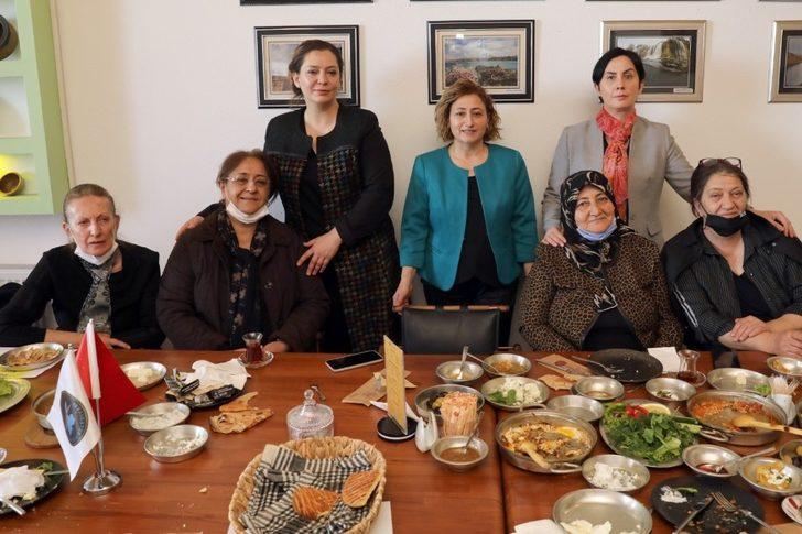 İpekyolu Belediyesi yaşlıları unutmadı G3