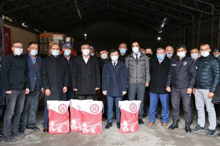 Bolu’da 20 bin dekarlık ayçiçeği tohumu dağıtıldı G3