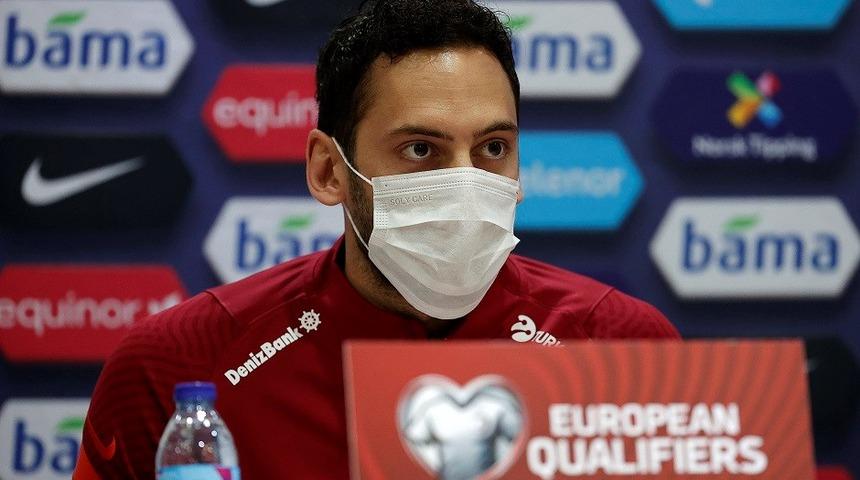 Hakan Çalhanoğlu'ndan Burak ve Zlatan cevabı!
