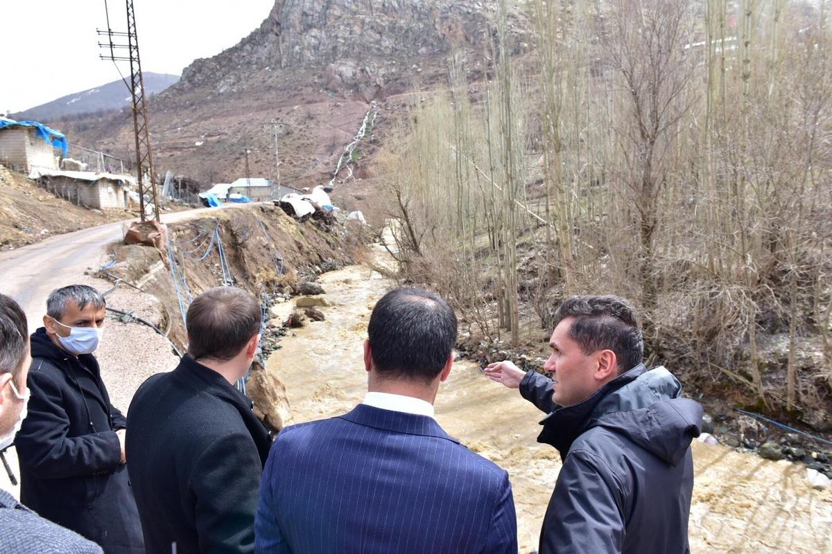 Vali Yardımcısı Kumbasar sel b&ouml;lgesinde