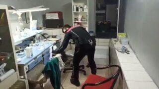 Kartal'da kaçak işletilen diş muayenehanesine baskında çok sayıda silah ele geçirildi