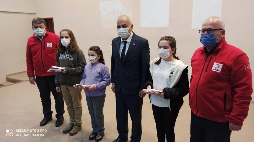 Devrek Kızılay Şubesinden &ouml;d&uuml;l t&ouml;reni