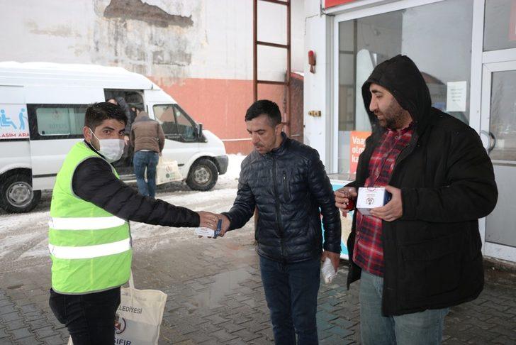 Bitlis Belediyesinden kandil simidi ikramı G4