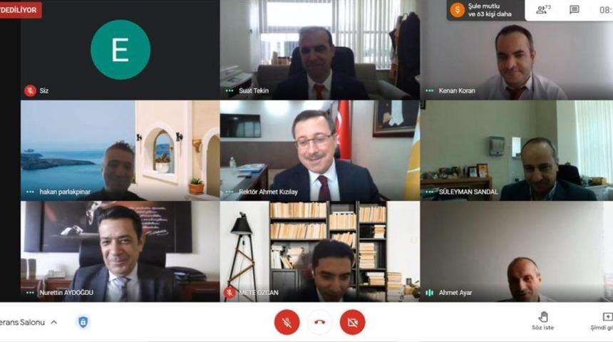 &Uuml;niversitelileri araştırmaya teşvik amacıyla e kurs