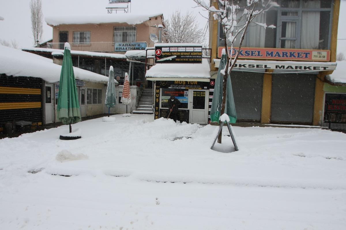 Varto&rsquo;da kar yağışı