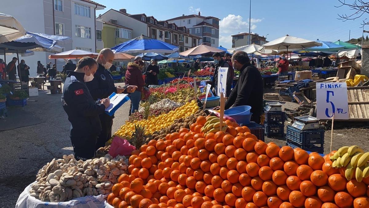 Pazar alanında salgınla m&uuml;cadele denetimi yapıldı