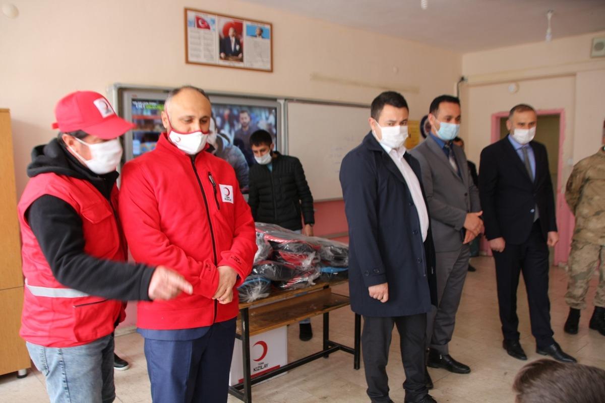 Kaymakam Avcı&rsquo;dan &Ccedil;aylar YBO&rsquo;ya k&uuml;t&uuml;phane m&uuml;jdesi