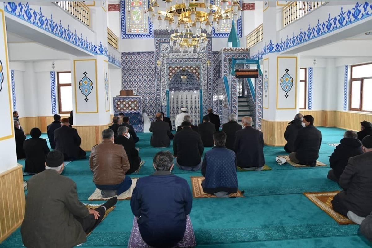 15 Temmuz şehidi adına yapılan cami ibadete a&ccedil;ıldı