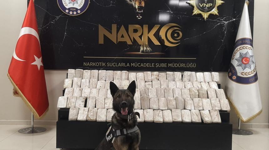 Van&rsquo;da 47 kilo 585 gram eroin ele ge&ccedil;irildi