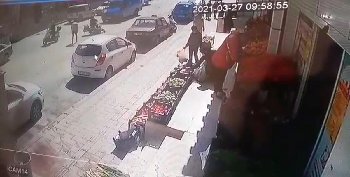 Hatay&rsquo;da ilgin&ccedil; kaza g&uuml;venlik kamerasına yansıdı