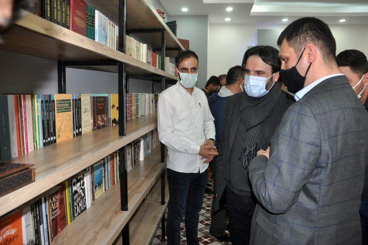 Yüksekova’da kitap kafe açıldı G4