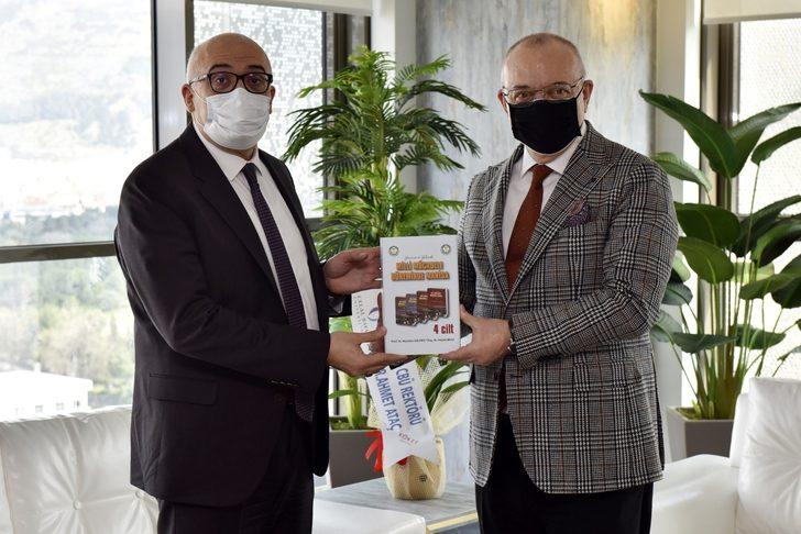 Rektör Ataç’tan Başkan Ergün’e ’hayırlı olsun’ ziyareti G1