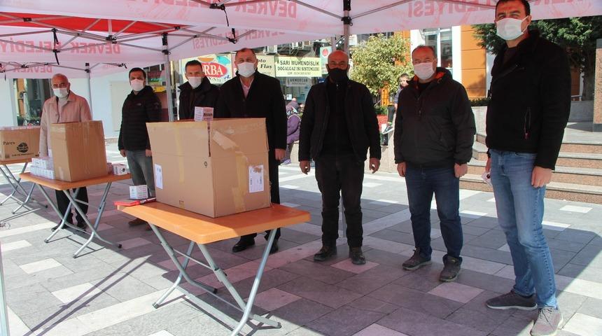 Devrek Belediye Başkanı Bozkurt kandil simidi dağıttı