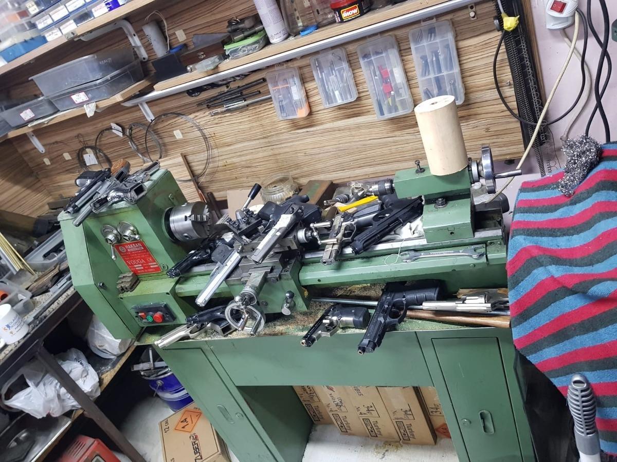 Başkent&rsquo;teki silah ka&ccedil;ak&ccedil;ılığı operasyonunda 8 kişi g&ouml;zaltına alındı