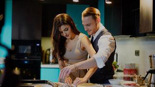 Sen Çal Kapımı dizisinin Eda'sı Hande Erçel'den rol arkadaşı Kerem Bürsin'e kahve daveti!