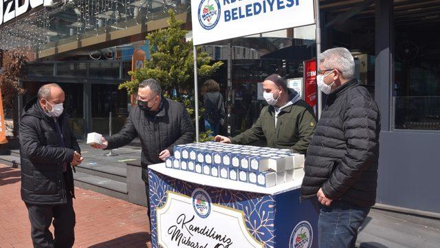 Kdz. Ereğli Belediyesi, kandil simidi dağıttı